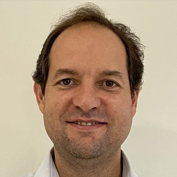 Dr. José Thiago P. Kruppa — Ortopedista e Cirurgião de Coluna